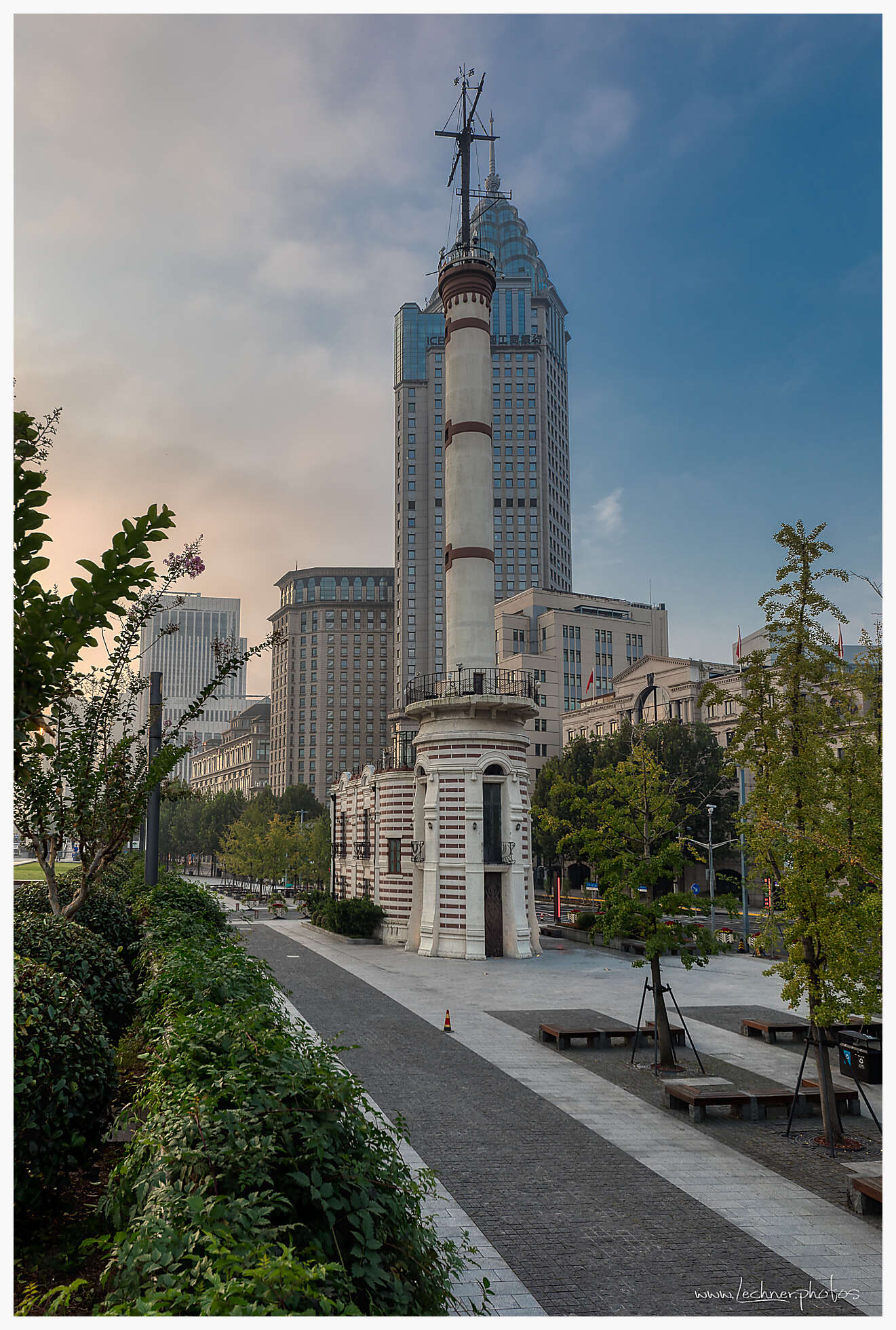 20190928 062658  49A9185 AuroraHDR edit