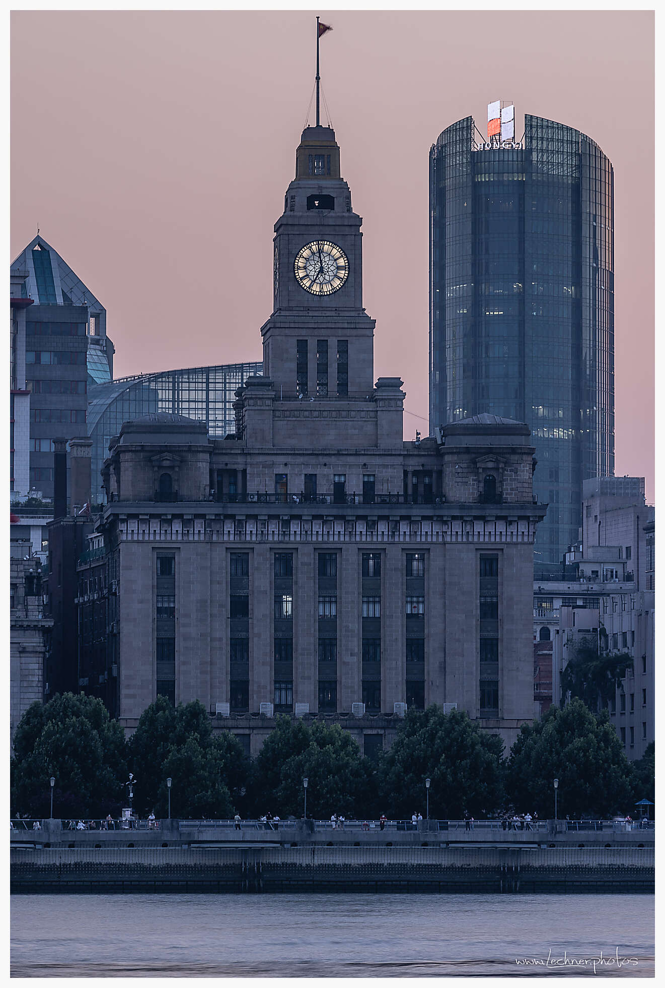 20220616 19 00 42  26A4735