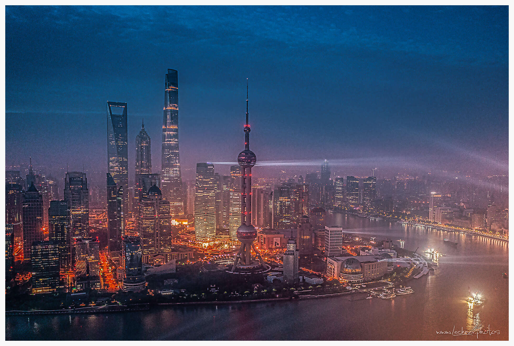 Bund laser show before sunrise