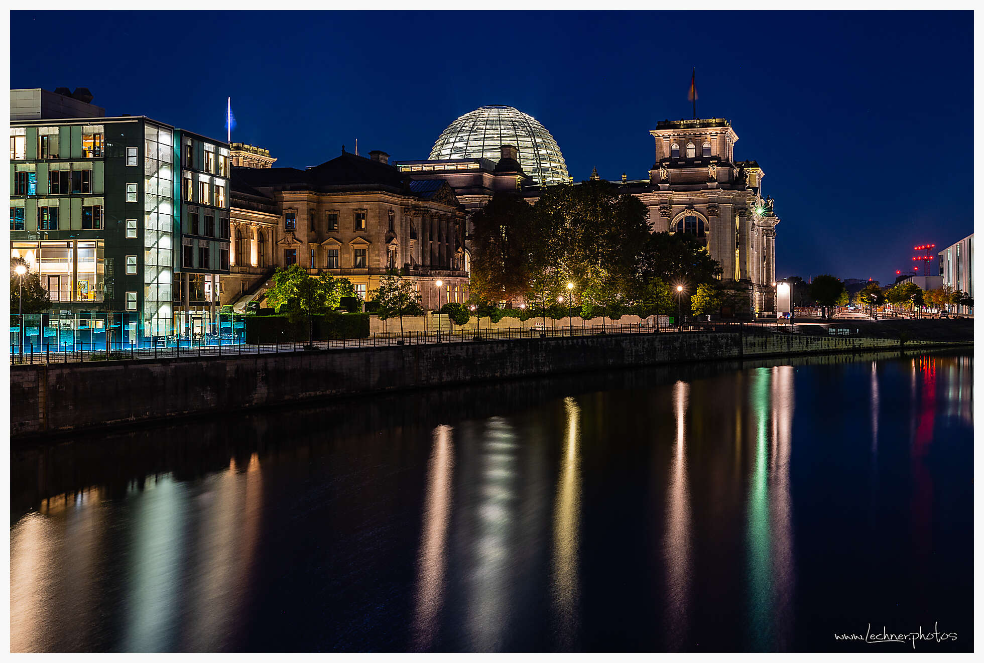 Reichstag morning reflection